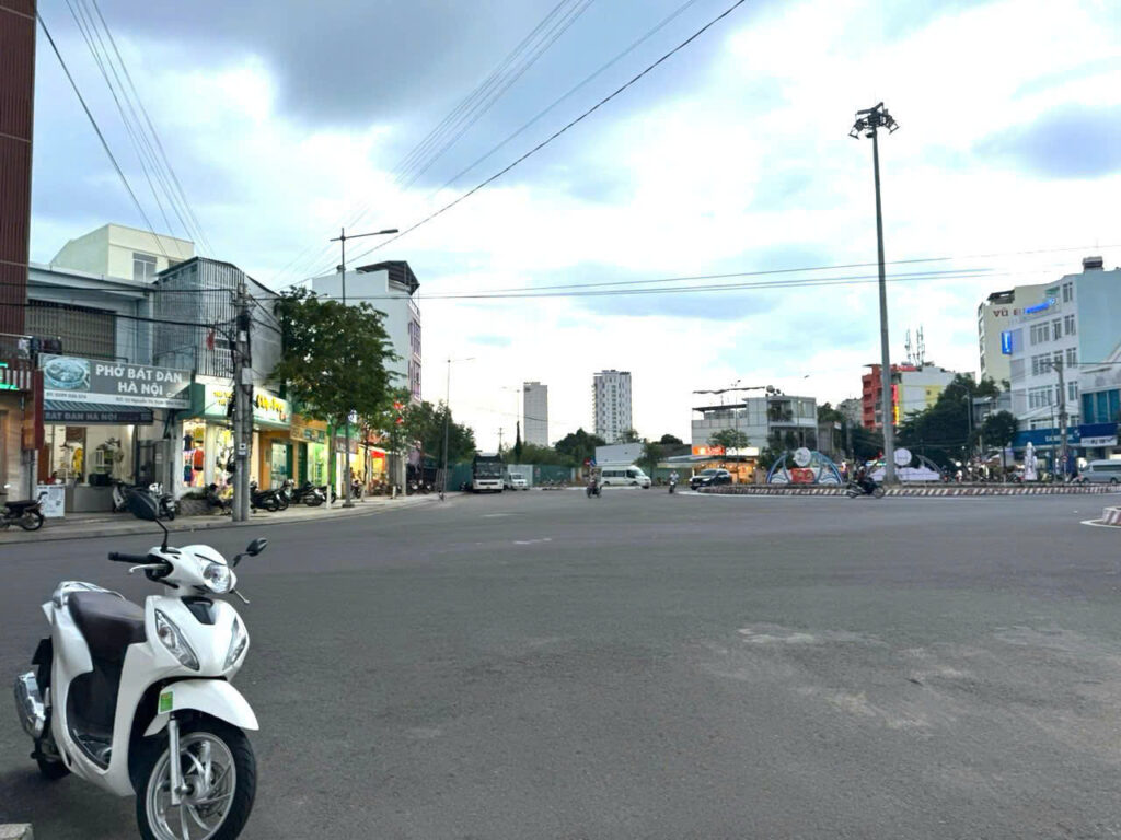 Mua Bán Đất Tặng Nhà Mặt Tiền Đường Nguyễn Thị Định – Cơ Hội Đầu Tư Hấp Dẫn!