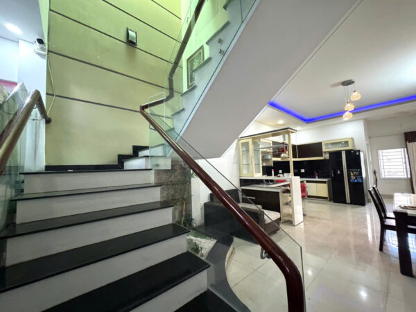 Bán Nhà Đẹp Mặt Tiền Đường Lê Hồng Phong - P. Phước Hải, TP. Nha Trang - Cơ Hội Vàng Cho Kinh Doanh - Hình ảnh 8