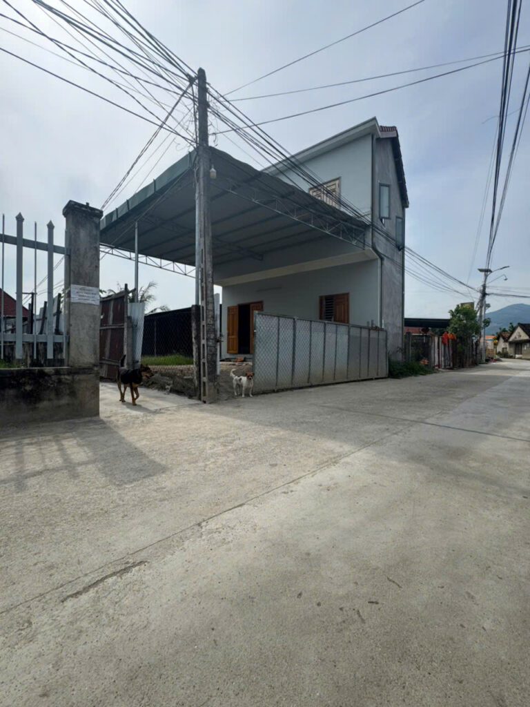 Bán Nhà 2 Tầng Lô Góc 2 Mặt Tiền Xã Diên Điền, Diên Khánh – Sân Ô Tô, Vườn Rộng, Giá Chỉ 1.96 Tỷ