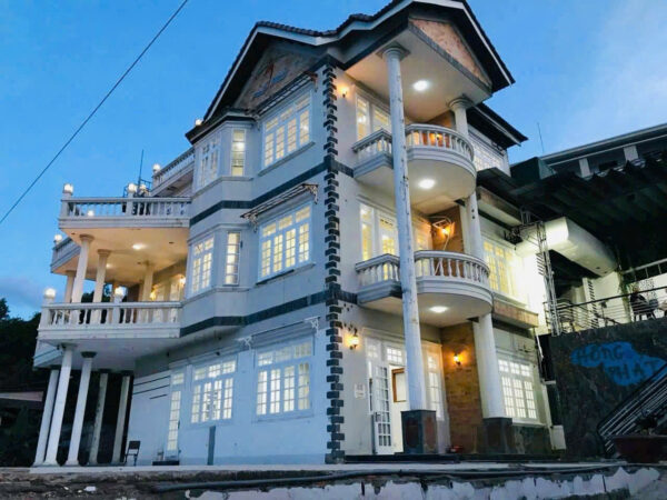 Bán Biệt Thự Đồi Vĩnh Hòa (Nha Trang) Gần Phạm Văn Đồng – 12PKKS + Nhà Hàng, 861m² – Hạ Giá 4 Tỷ Còn 30 Tỷ