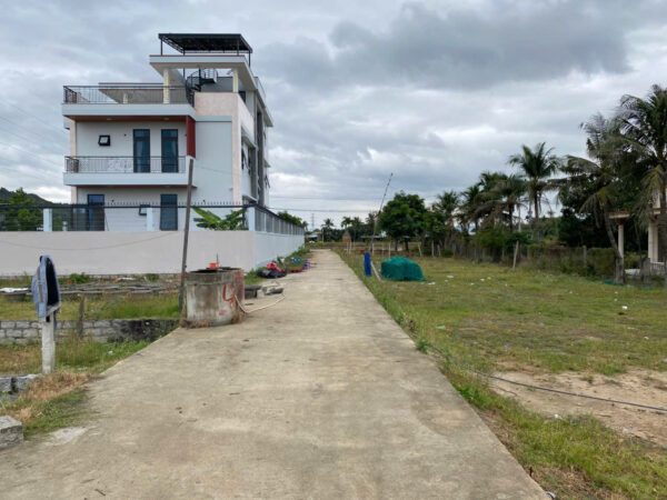 Đất Full Thổ Đồng Nhơn, Phường Tây Nha Trang - 151,8m2 - Giá 17 Triệu/M2 – Ven Sông Tắc, Nở Hậu Độc Đáo - Hình ảnh 2