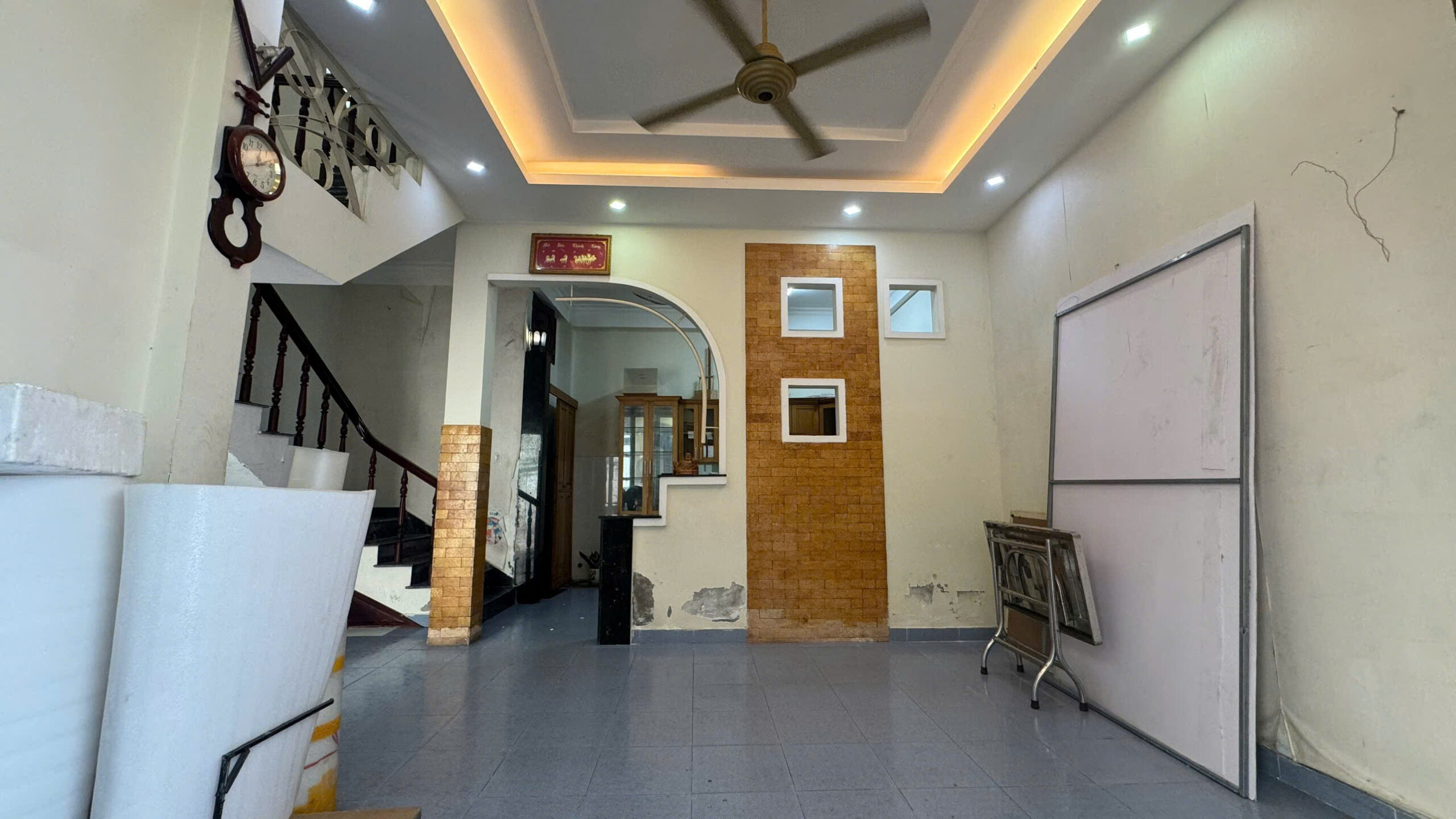 BÁN NHÀ 4 TẦNG TRỊNH PHONG - Giá Chỉ 5Tỷ380 - TRUNG TÂM NHA TRANG - VỊ TRÍ VÀNG BÙNG NỔ! - Hình ảnh 1