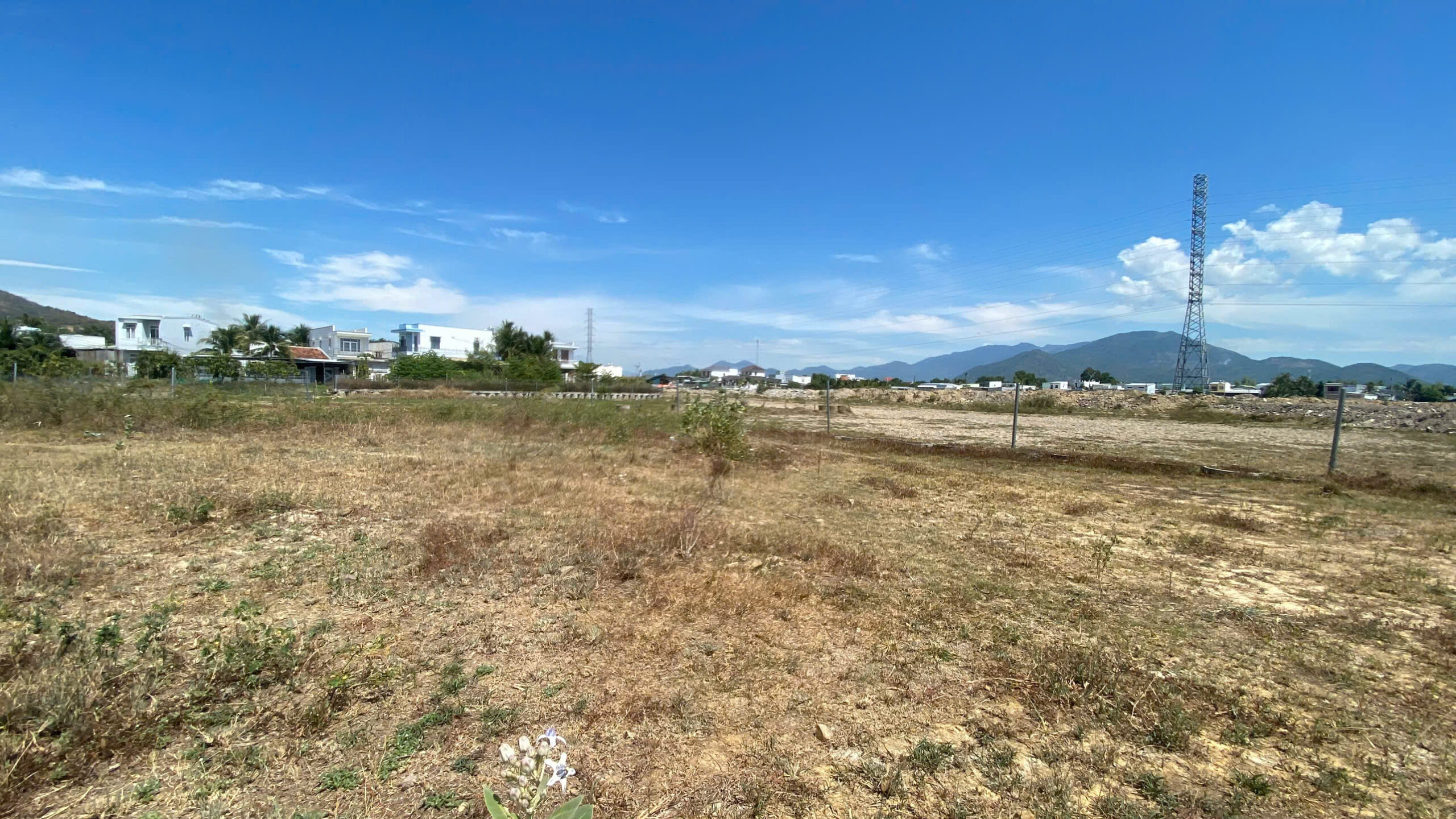 Bán Đất TMDV 1800m2 - Tây Nha Trang (Vĩnh Trung cũ) - Giá 11 Triệu/m2 - Hình ảnh 2