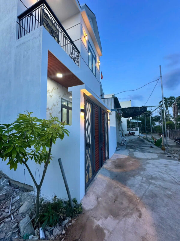 Bán Nhà 1 Trệt 1 Lầu Diên Lạc, Khánh Hòa - 64,6m² - giá chỉ 1 tỷ 870 - Sổ Sẵn, Nội Thất Đầy Đủ - Hình ảnh 8