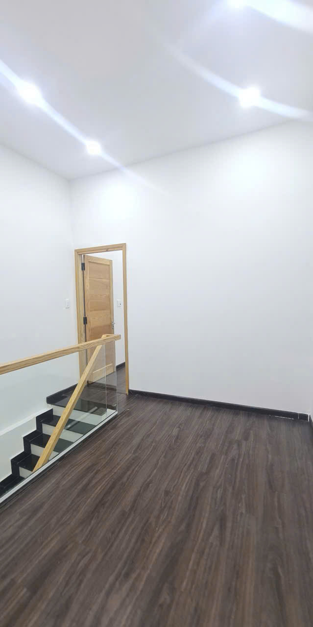 Bán Nhà Phố 2 Tầng Mặt Tiền Trần Nguyên Hãn - 47m2 - Giá 7,2 Tỷ - Hình ảnh 5