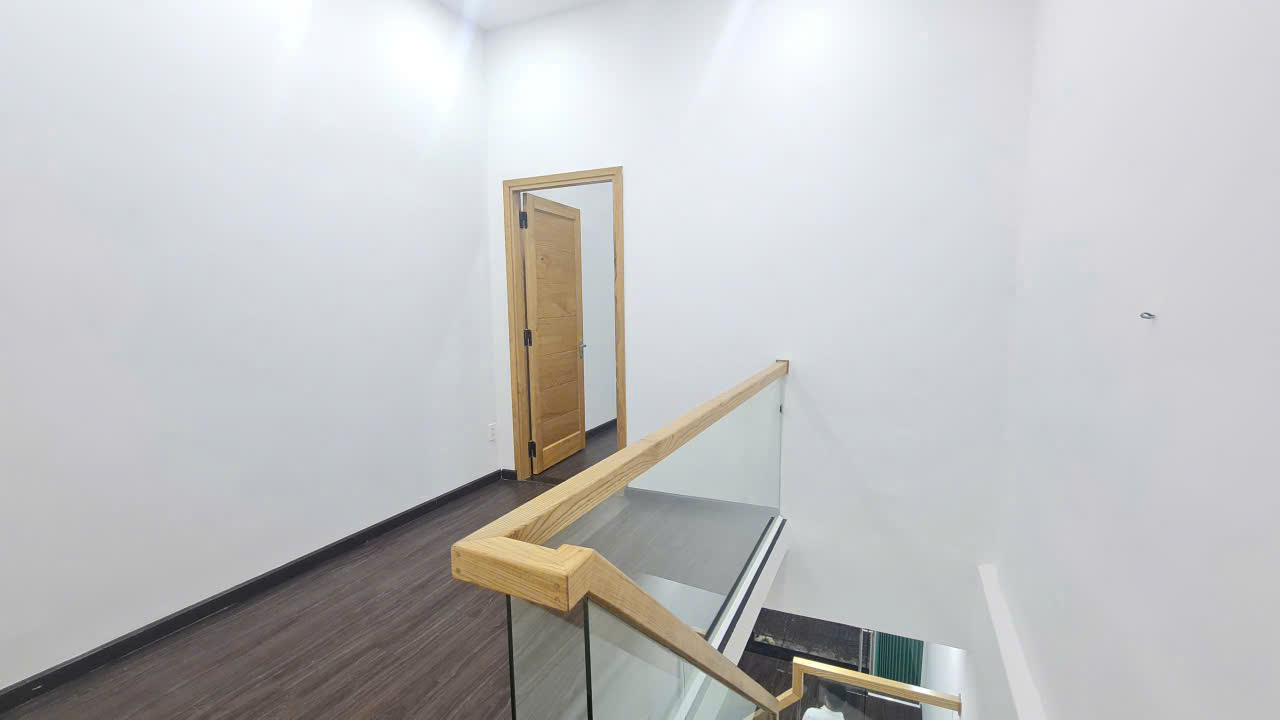 Bán Nhà Phố 2 Tầng Mặt Tiền Trần Nguyên Hãn - 47m2 - Giá 7,2 Tỷ - Hình ảnh 6