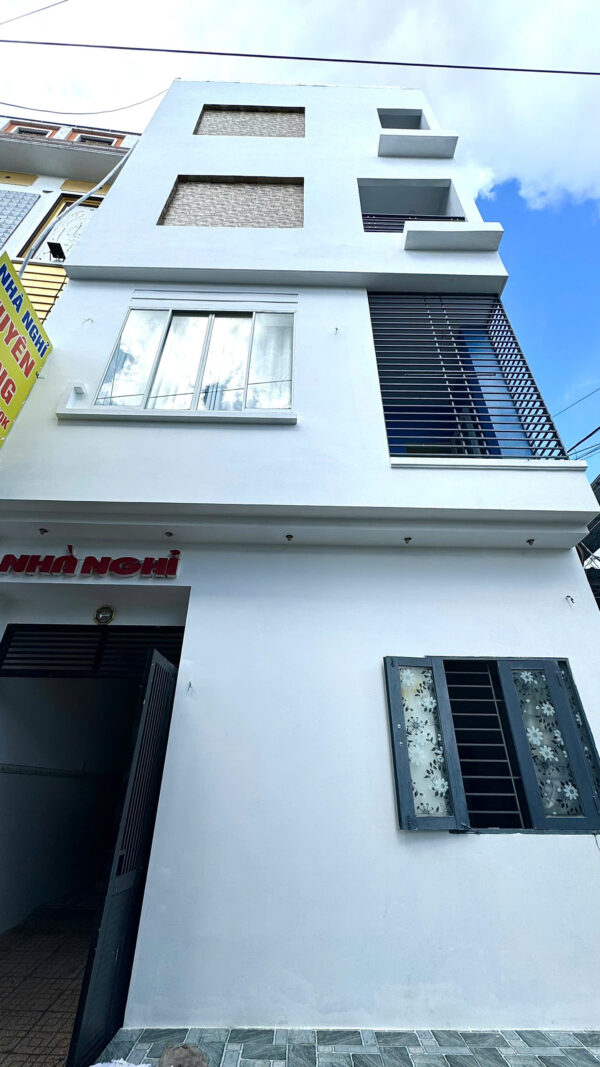 Bán Nhà Nghỉ 4 Tầng - Dòng Tiền 45 Triệu/Tháng - Trung Tâm Nha Trang - Hình ảnh 1