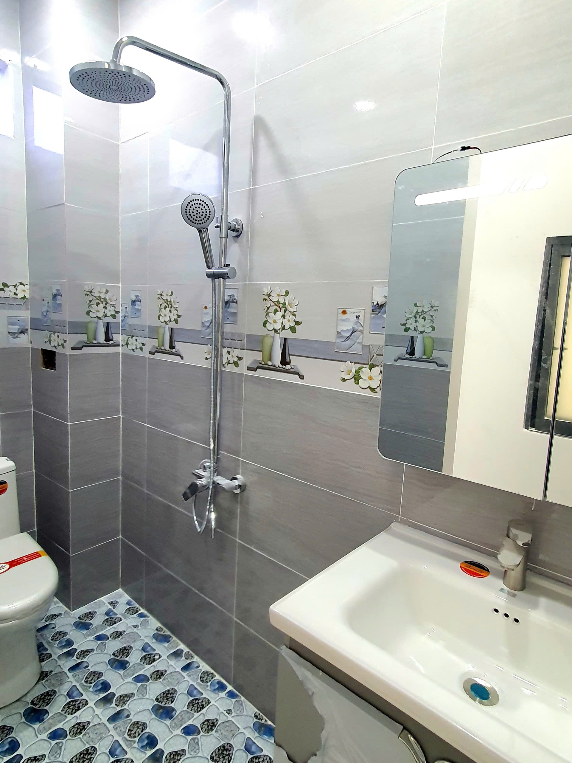 Bán Nhà Phố 2 Tầng Sang Trọng - Giá 1 Tỷ 950 - Suối Hiệp Gần Nha Trang - Đường 8M Thông - Hình ảnh 7