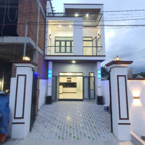 Bán Nhà Phố 2 Tầng Sang Trọng - Giá 1 Tỷ 950 - Suối Hiệp Gần Nha Trang - Đường 8M Thông - Hình ảnh 2