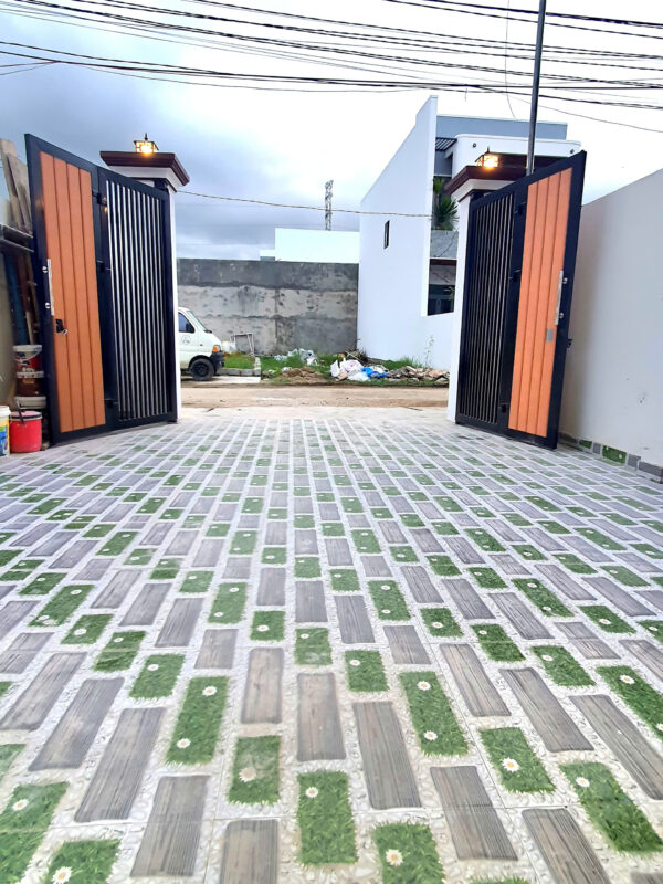 Bán Nhà Phố 2 Tầng Sang Trọng - Giá 1 Tỷ 950 - Suối Hiệp Gần Nha Trang - Đường 8M Thông - Hình ảnh 4