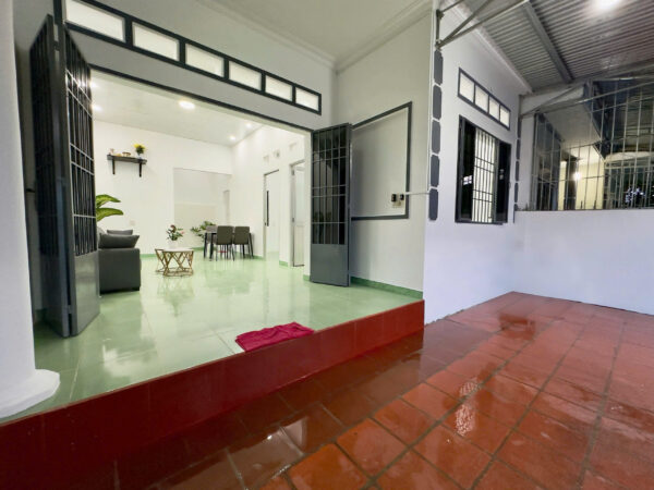 Bán Nhà Đẹp Gần Biển Phạm Văn Đồng Nha Trang - Sân Ô Tô Rộng Rãi - 4,3 tỷ - Hình ảnh 14