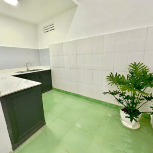 Bán Nhà Đẹp Gần Biển Phạm Văn Đồng Nha Trang - Sân Ô Tô Rộng Rãi - 4,3 tỷ - Hình ảnh 5