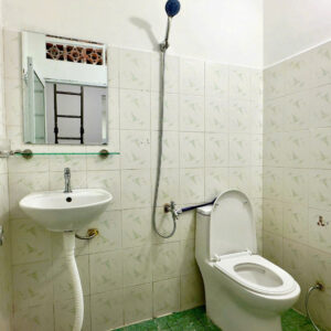 Bán Nhà Đẹp Gần Biển Phạm Văn Đồng Nha Trang - Sân Ô Tô Rộng Rãi - 4,3 tỷ - Hình ảnh 3