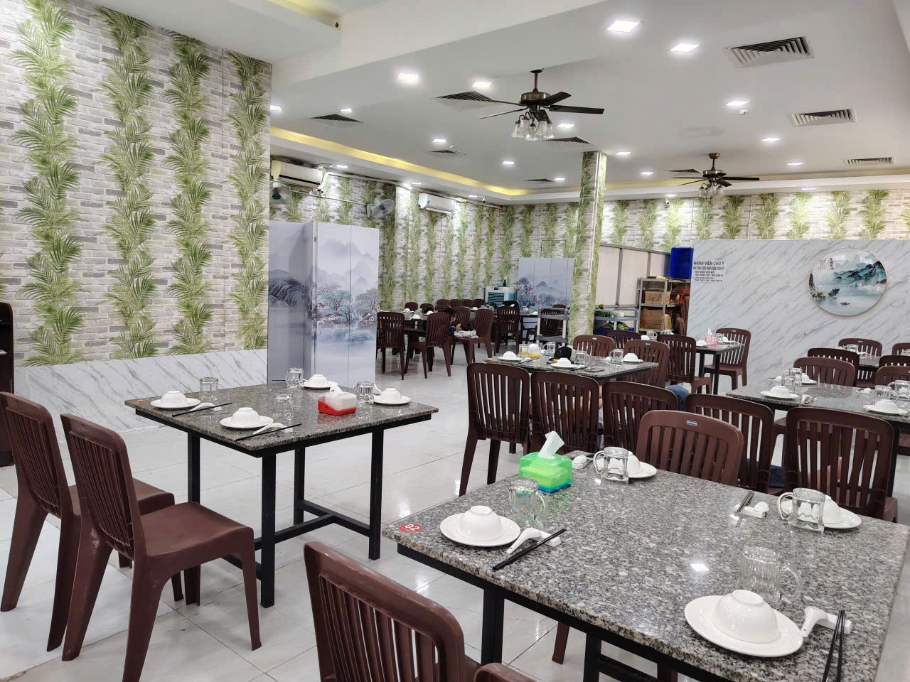 BÁN GẤP NHÀ ĐANG KINH DOANH TRUNG TÂM NHA TRANG - ĐƯỜNG HOÀNG VĂN THỤ - Hình ảnh 2