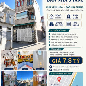 Three-story modern house on a narrow street next to a vertical real estate poster detailing a 3-story project in Vĩnh Hòa–Bắc Nha Trang with price and features on the right.