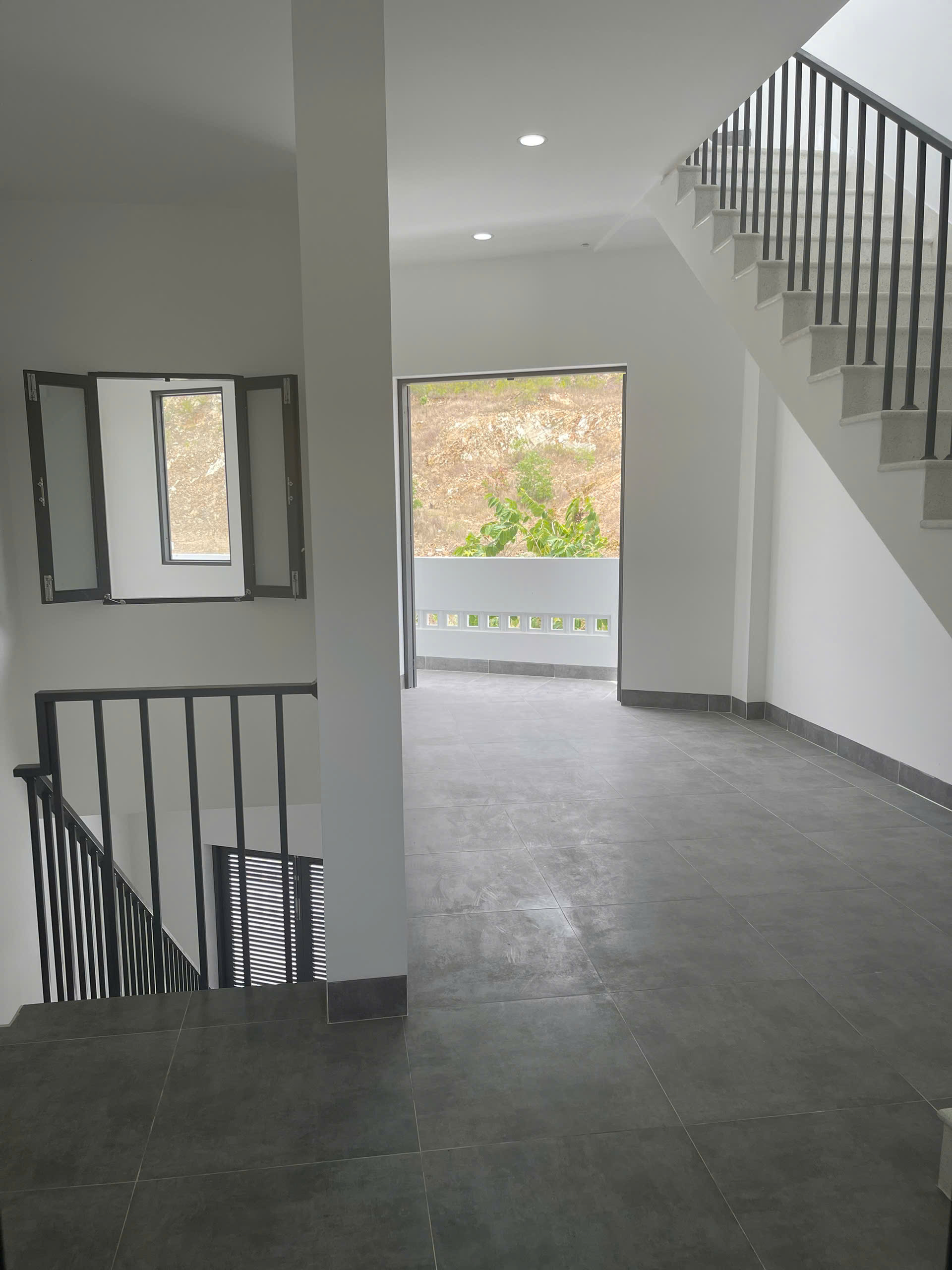 Bán Nhà 3 Tầng Hiện Đại Mặt Tiền Tỉnh Lộ 3, Khu Đất Lành Nha Trang - Ảnh 10