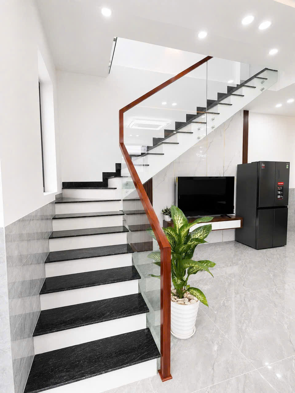 Bán Nhà Mới 1 Trệt 1 Lầu Diên Phú, Diên Khánh - Cách QL1A Chỉ 50M - Ảnh 2