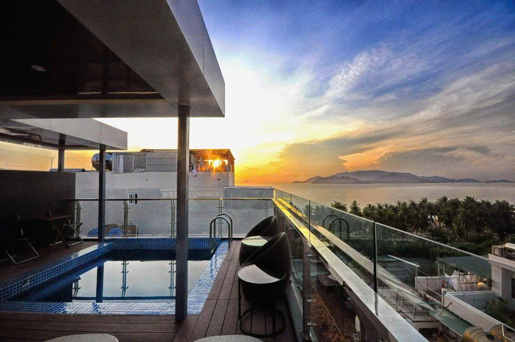 Cho Thuê Khách Sạn 30 Phòng Phố Tây Nha Trang - Sát Biển & Quảng Trường