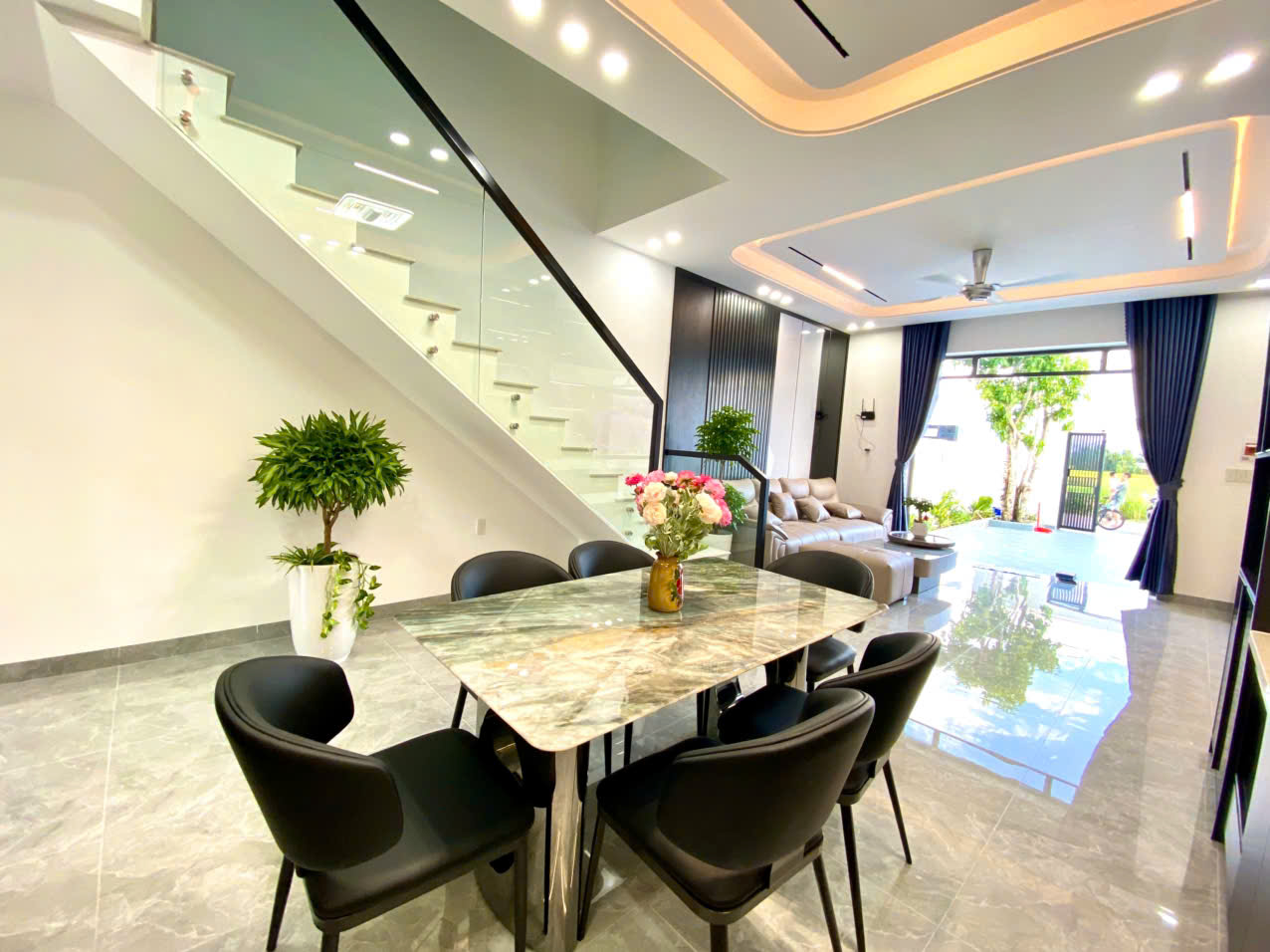 Bán Nhà 3 Tầng Cao Cấp Tại Diên Khánh: Full Nội Thất, Sân Vườn Rộng - Ảnh 17