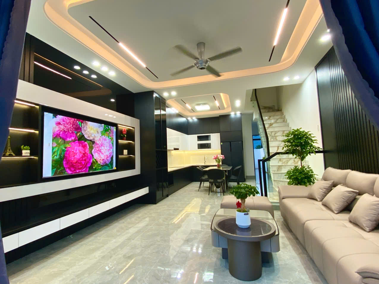 Bán Nhà 3 Tầng Cao Cấp Tại Diên Khánh: Full Nội Thất, Sân Vườn Rộng - Ảnh 12