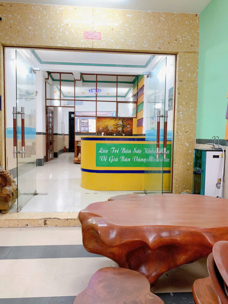 Bán Khách Sạn 4 Tầng Mặt Tiền Lý Nam Đế, Sát Chợ Bình Tân - Nha Trang